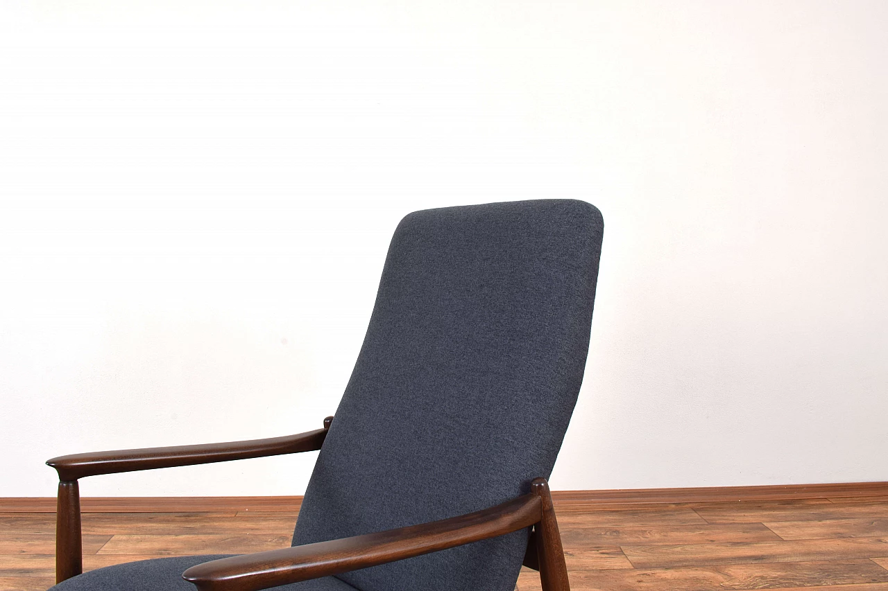 Pair of GFM-64 armchairs by Edmund Homa for Gościcińska Fabryka Mebli, 1960s 11