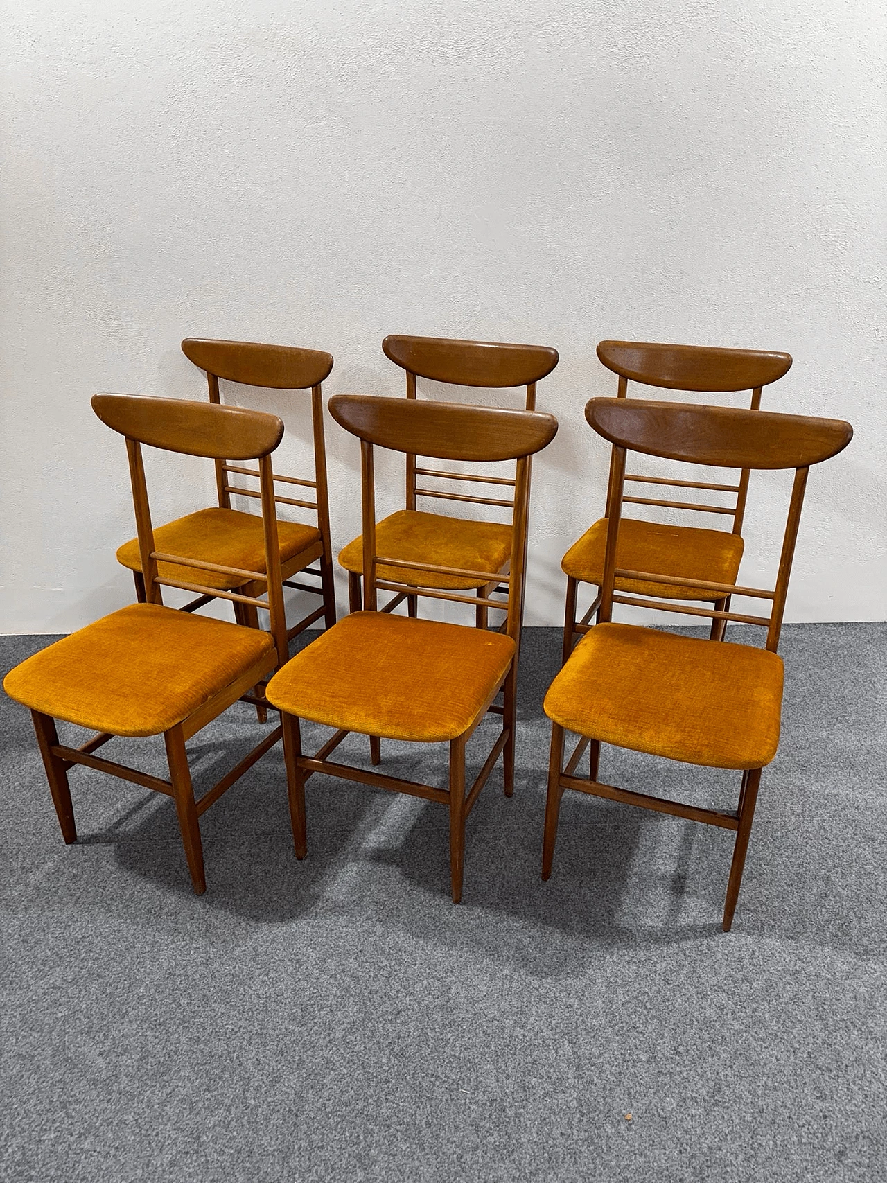6 Chairs in wood and fabric, 1960s 4