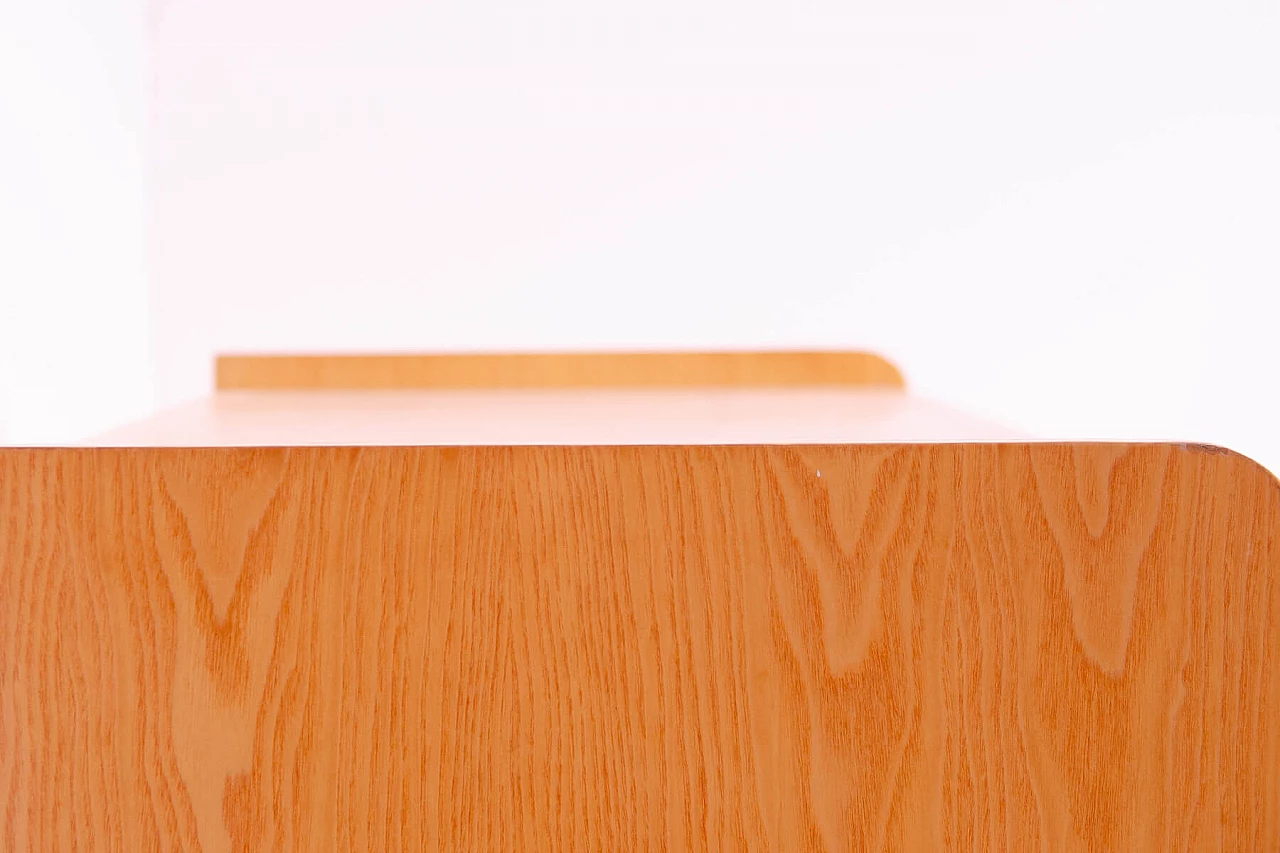 Armadio in faggio di František Jirák per Tatra Nábytok, anni '60 8