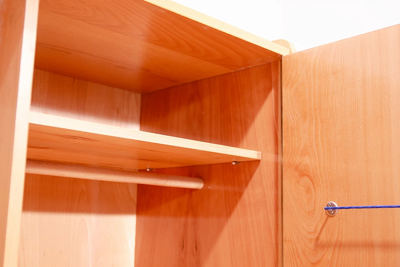 Armadio in faggio di František Jirák per Tatra Nábytok, anni '60 15