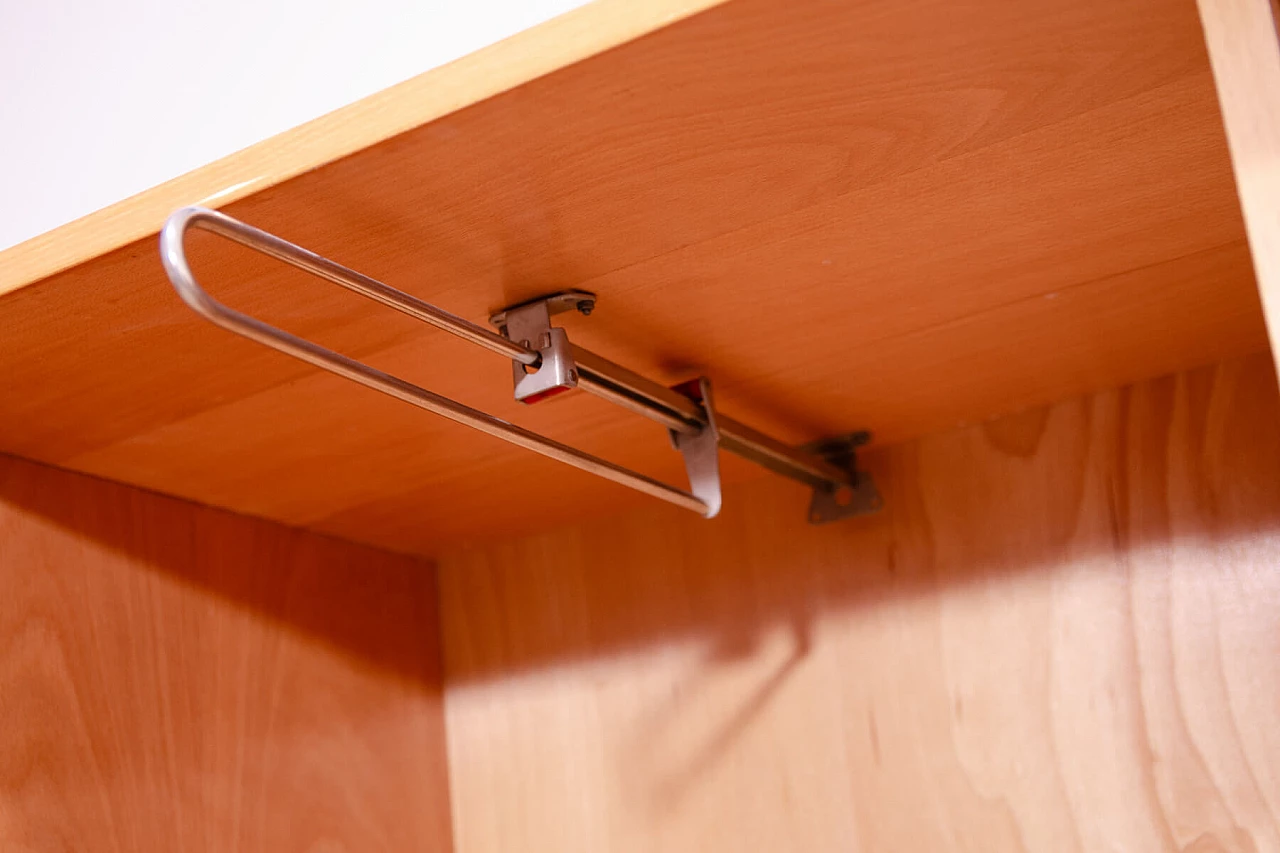 Armadio in faggio di František Jirák per Tatra Nábytok, anni '60 16