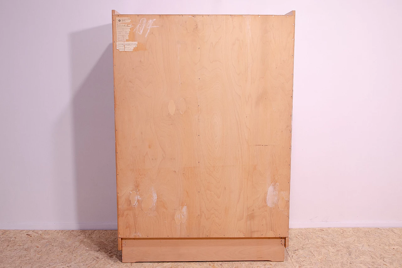 Armadio in faggio di František Jirák per Tatra Nábytok, anni '60 20