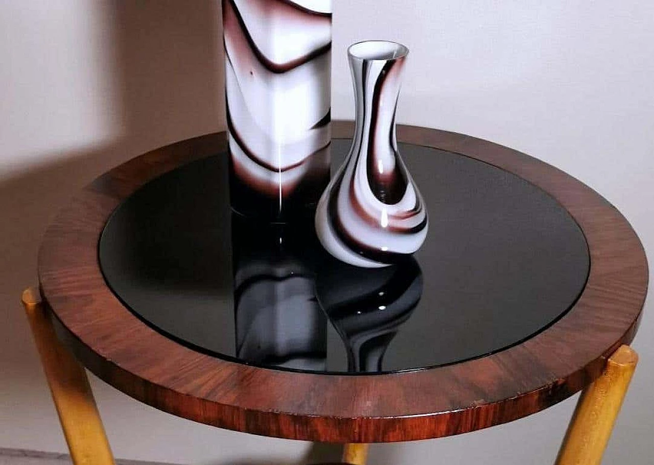 Tavolino rotondo in legno con piano in vetro scuro in stile Art Déco di Paolo Buffa, anni '50 9