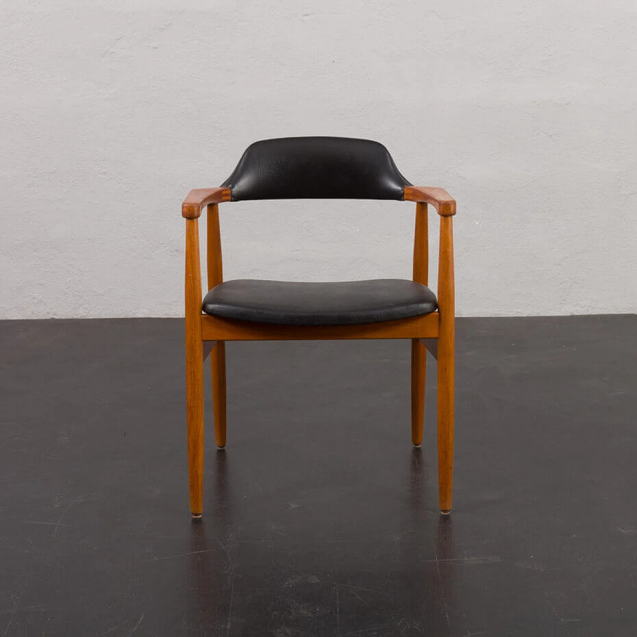 Solid teak chair with black vinyl fabric in the style of Erik Kirkegaard, 1950s 7