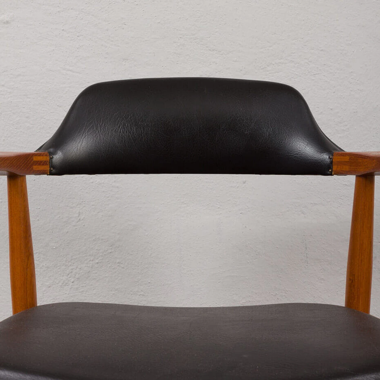 Solid teak chair with black vinyl fabric in the style of Erik Kirkegaard, 1950s 10