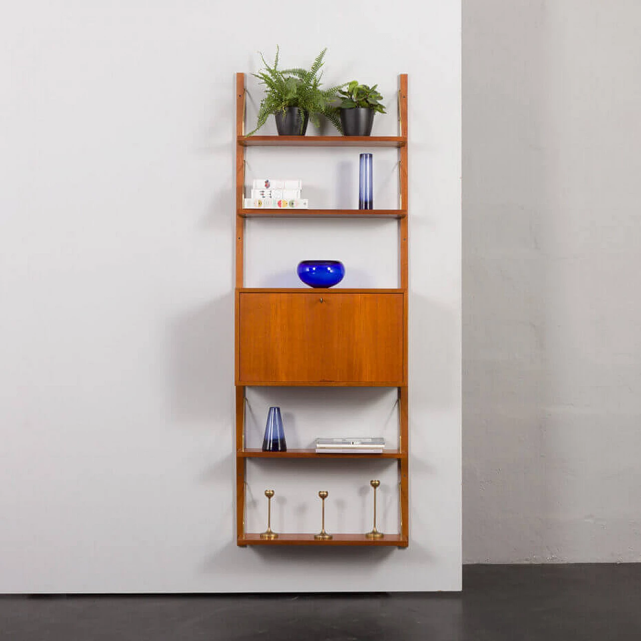 Libreria danese in teak con mobile bar nello stile di Poul Cadovius, anni '60 1