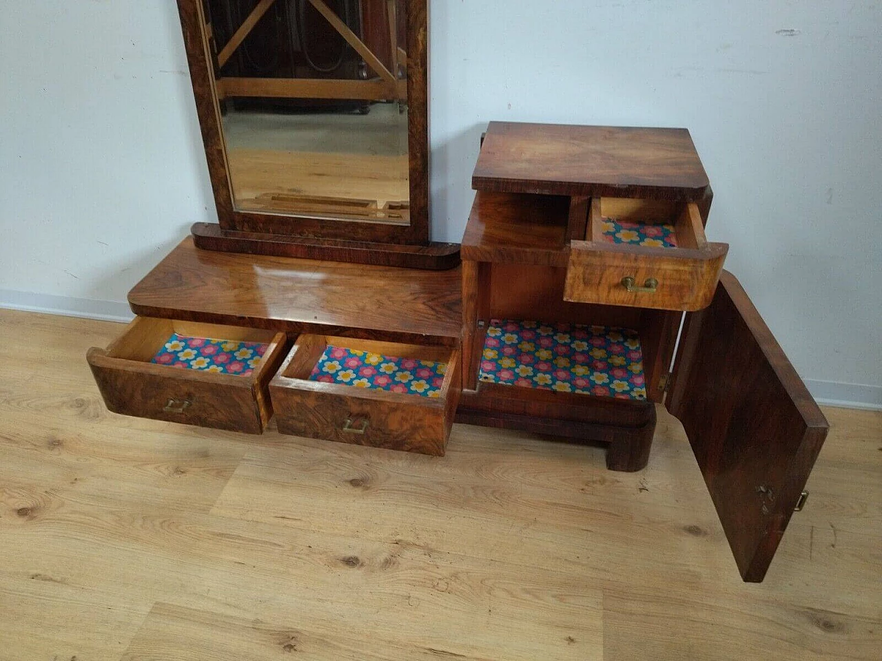 Toilette Art Decò in radica di noce con specchio, anni '40 6
