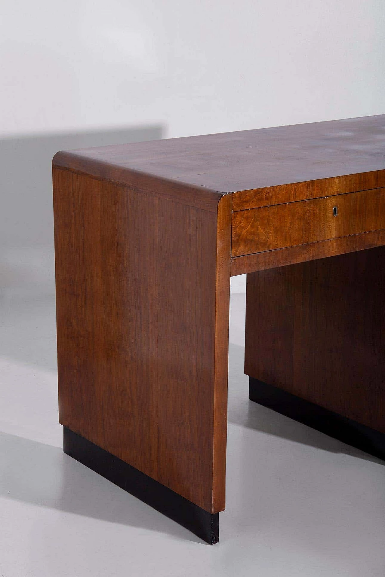 Rationalist desk in wood and aluminium, 1930s 5