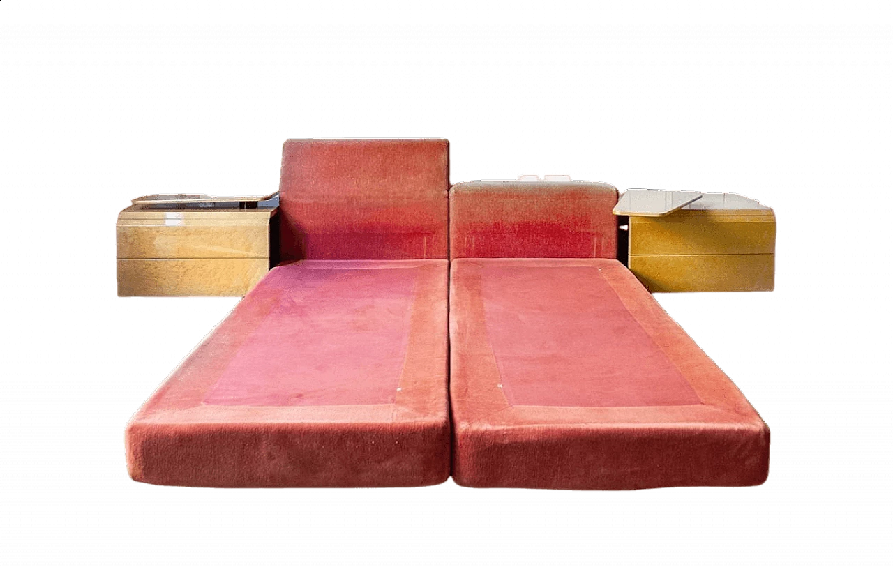 Two maple nightstands and two beds by Giovanni Offredi for Saporiti, 1970s 21