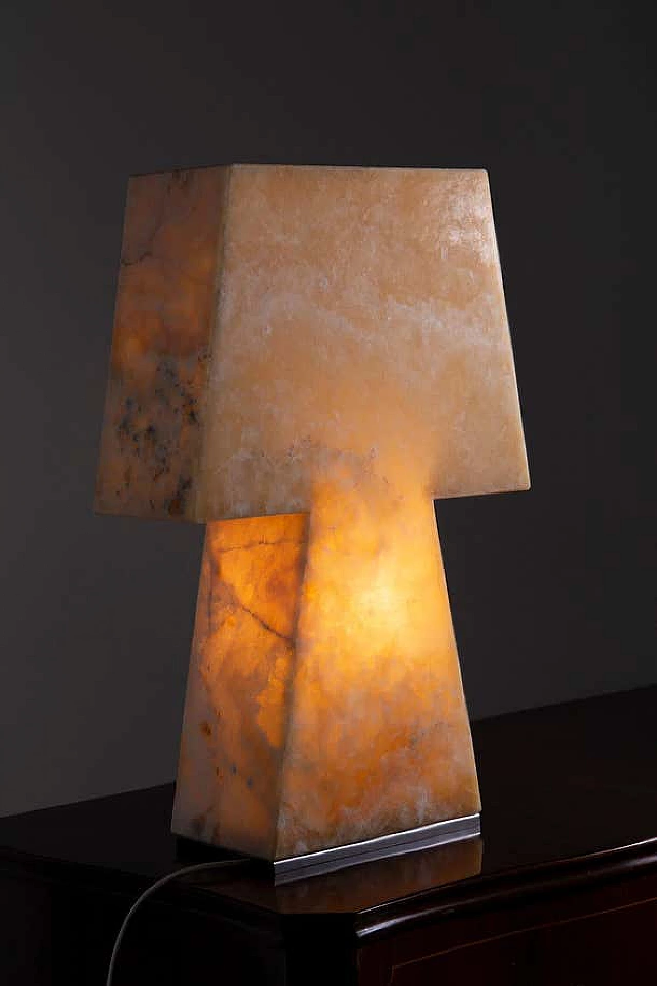 Alabaster table lamp 4