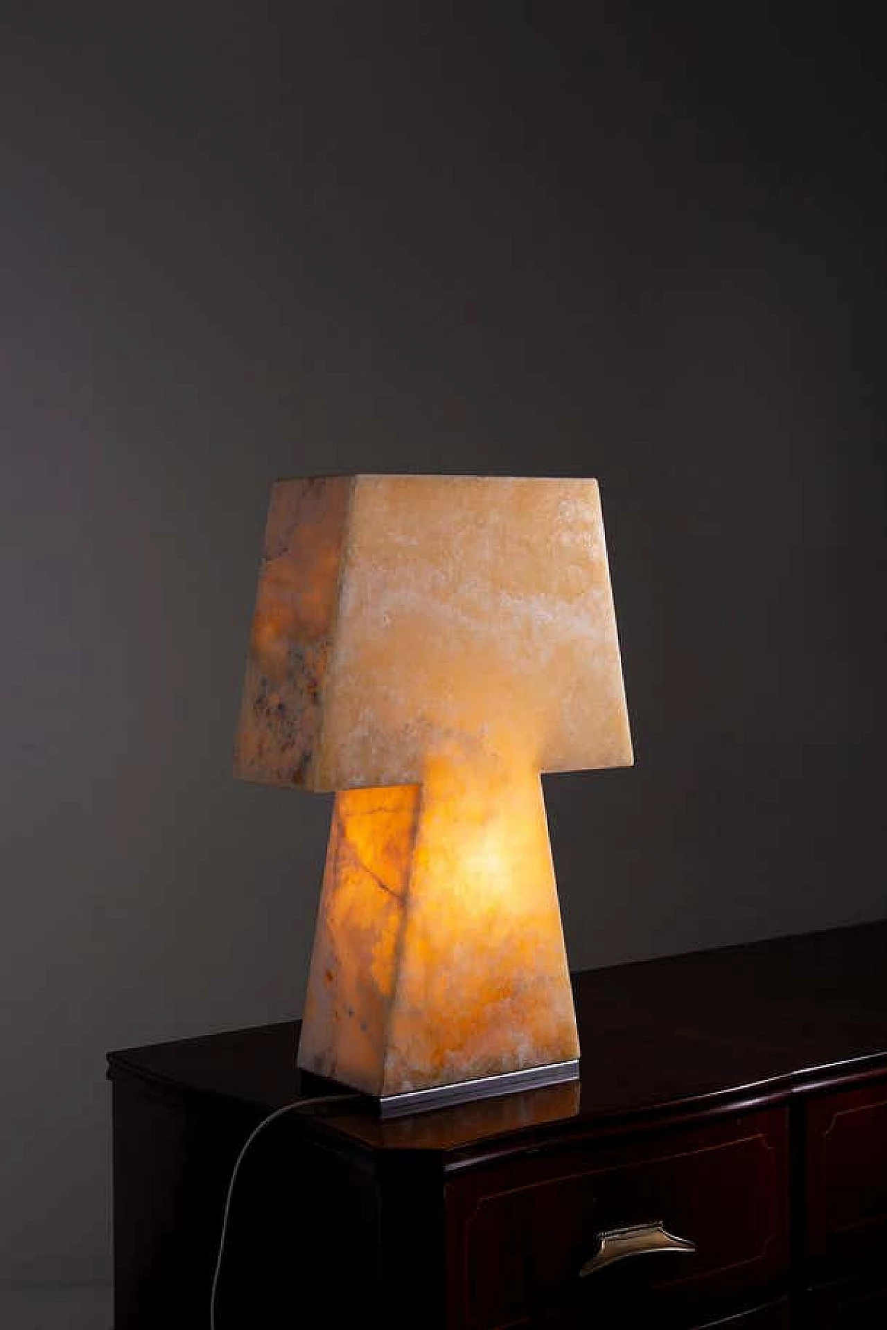 Alabaster table lamp 6