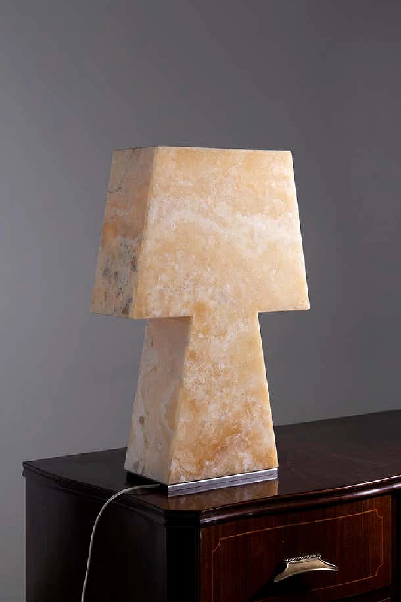 Alabaster table lamp 7