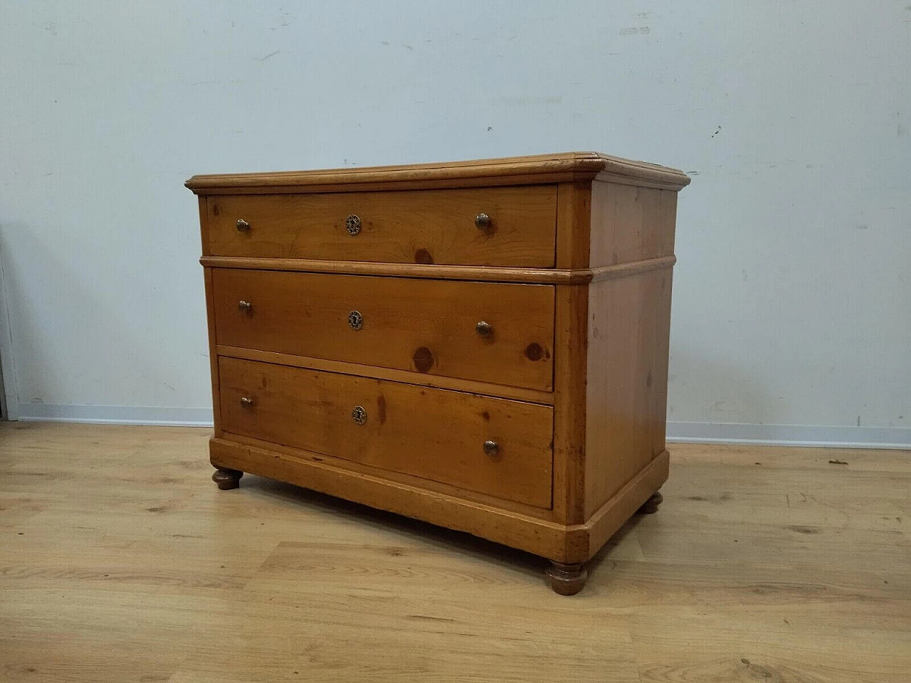 Rustic fir chest of drawers, late 19th century 7