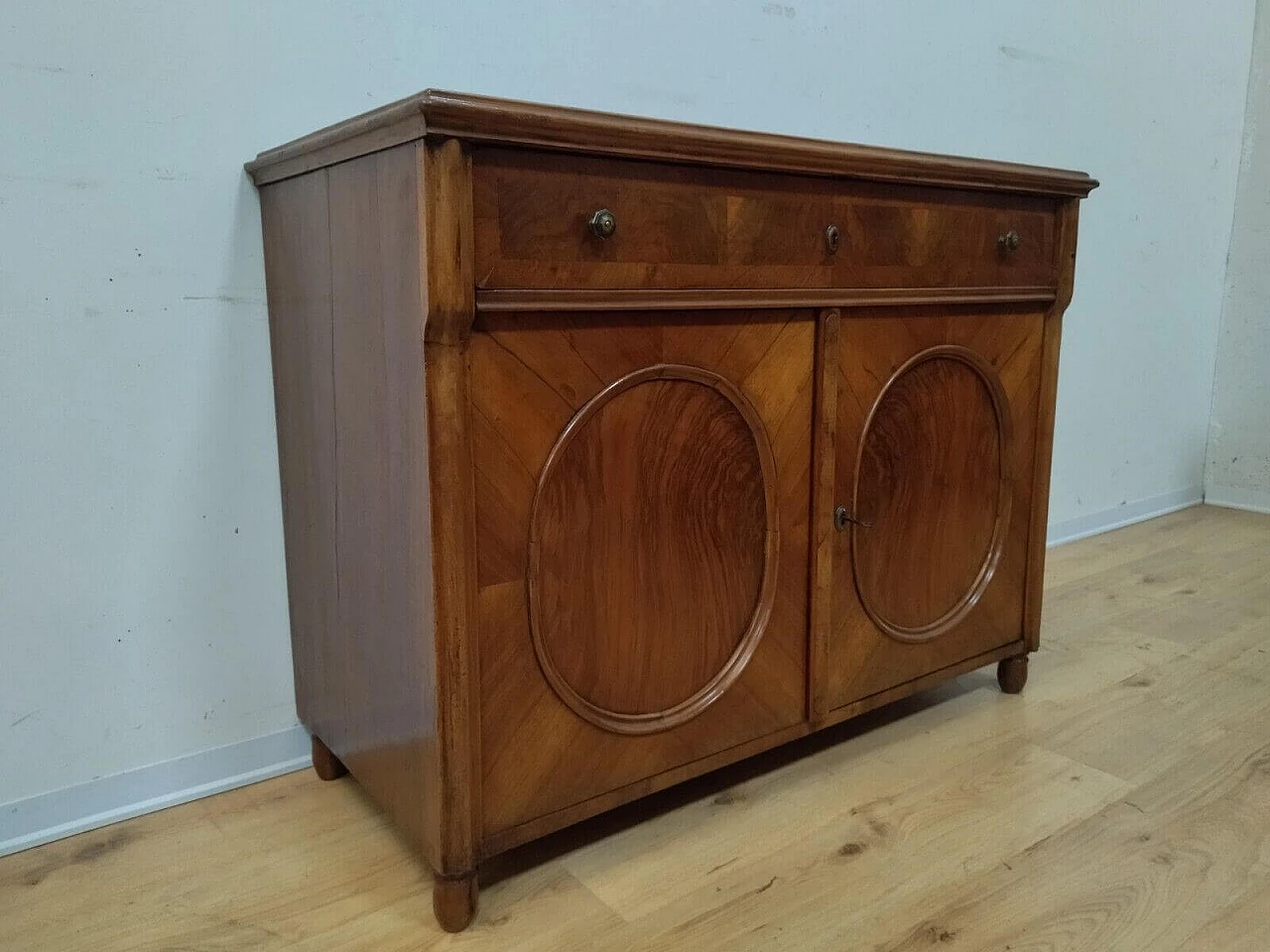 Walnut panelled sideboard with circular panelling, mid-19th century 2