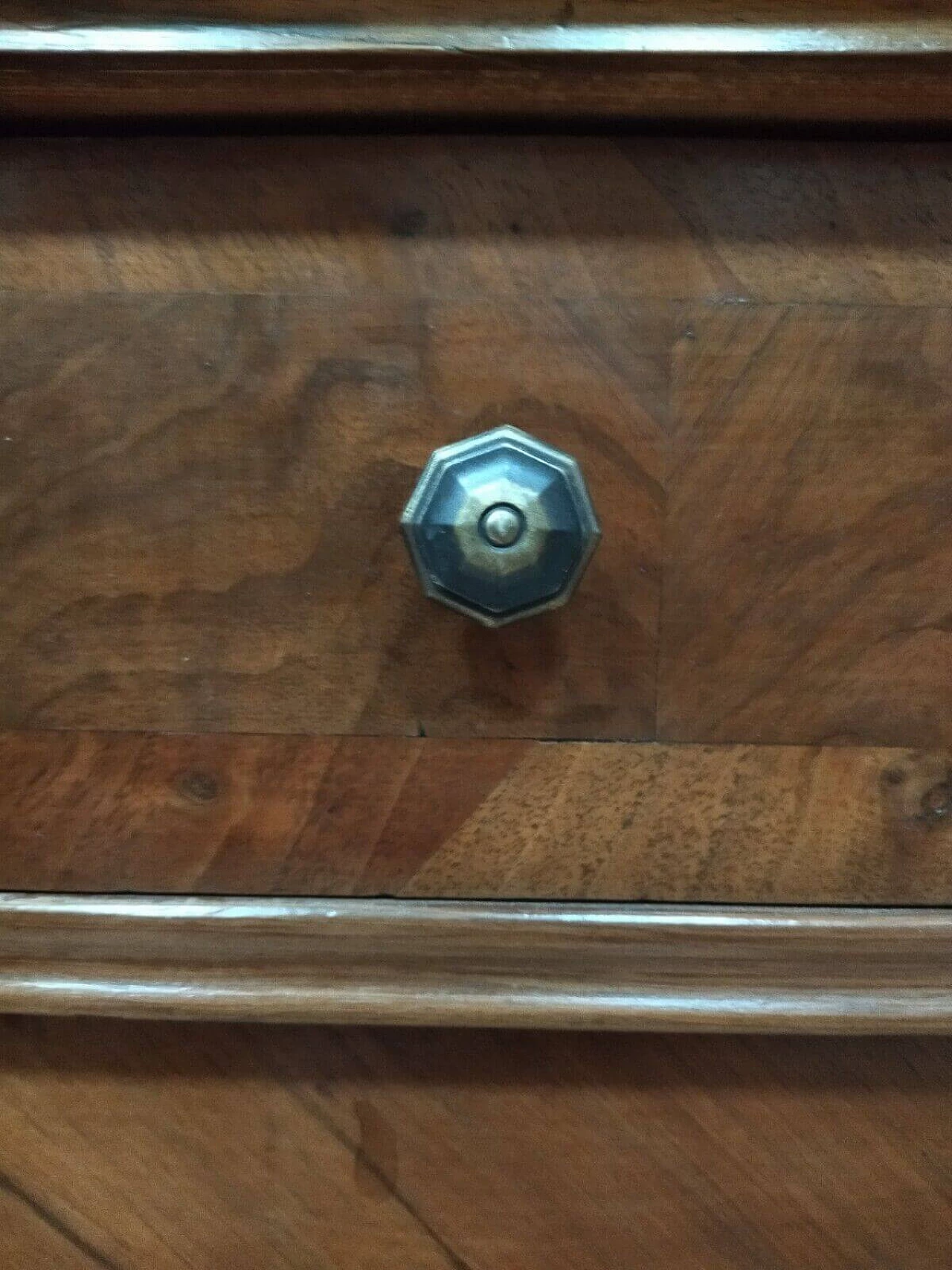 Walnut panelled sideboard with circular panelling, mid-19th century 8
