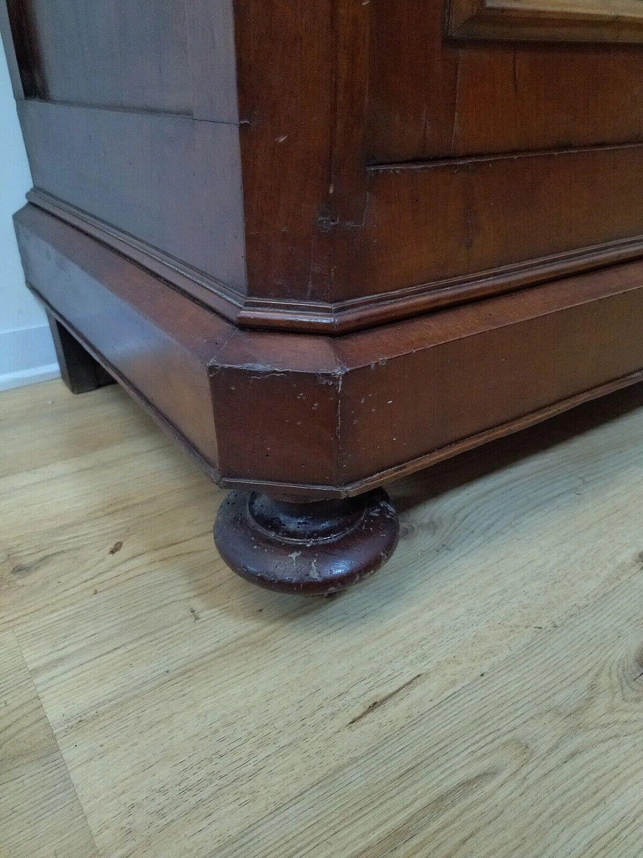 Credenza Umbertina impiallacciata in noce e radica, fine '800 3