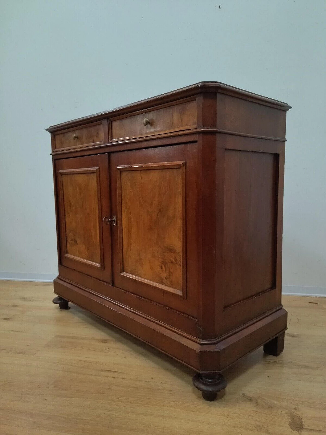 Credenza Umbertina impiallacciata in noce e radica, fine '800 14