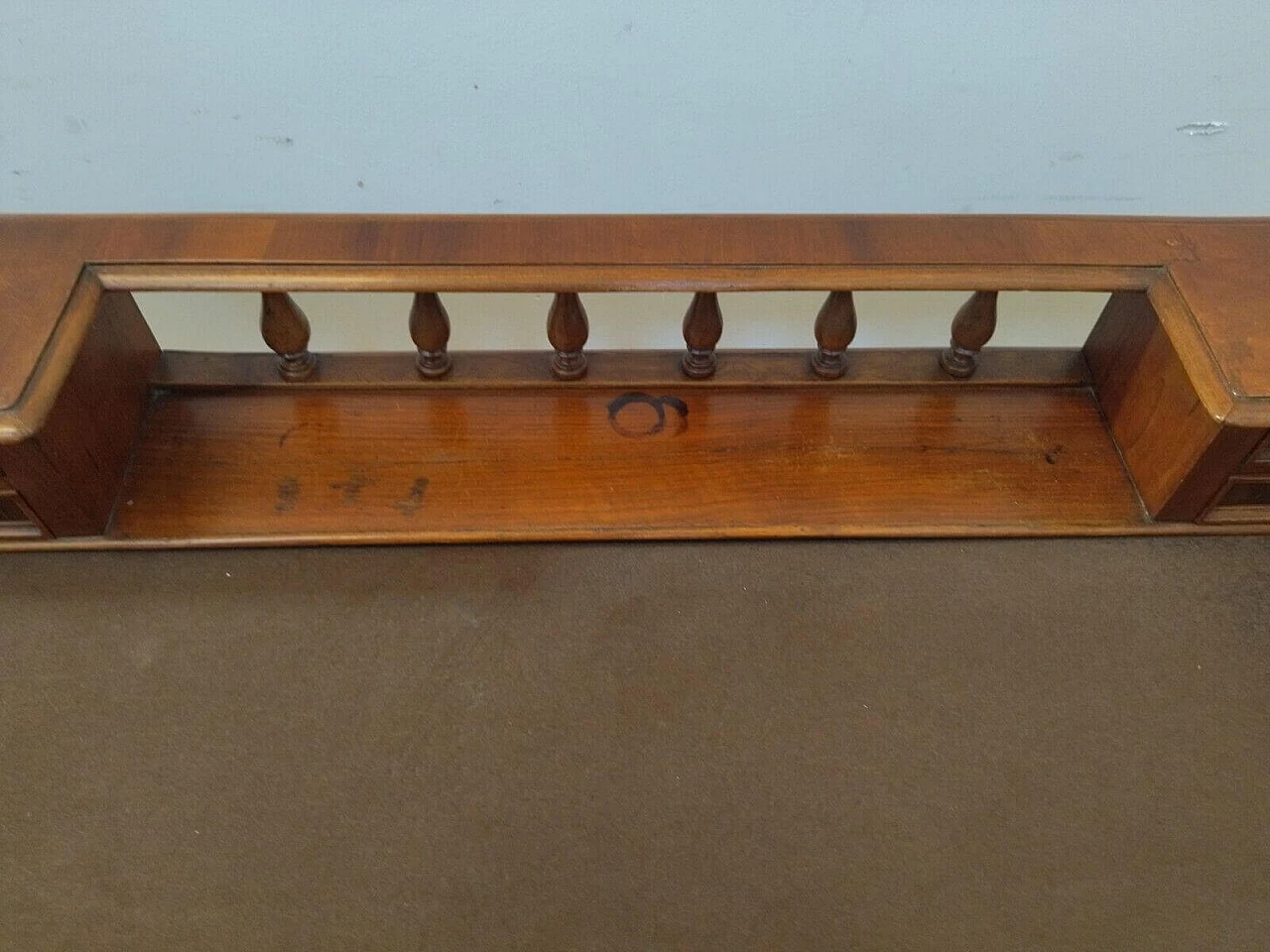 Umbertina walnut writing desk, late 19th century 7