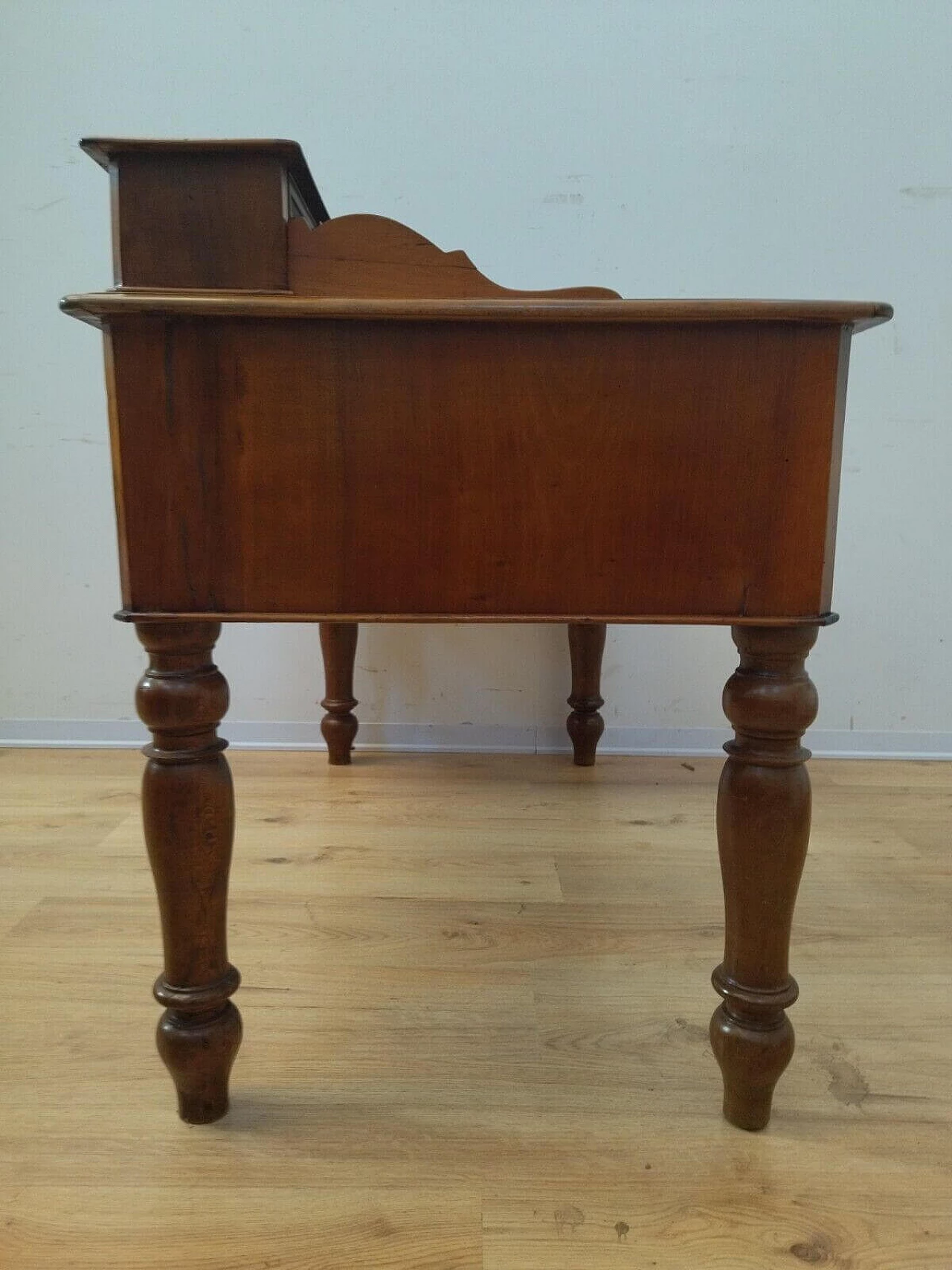 Umbertina walnut writing desk, late 19th century 20