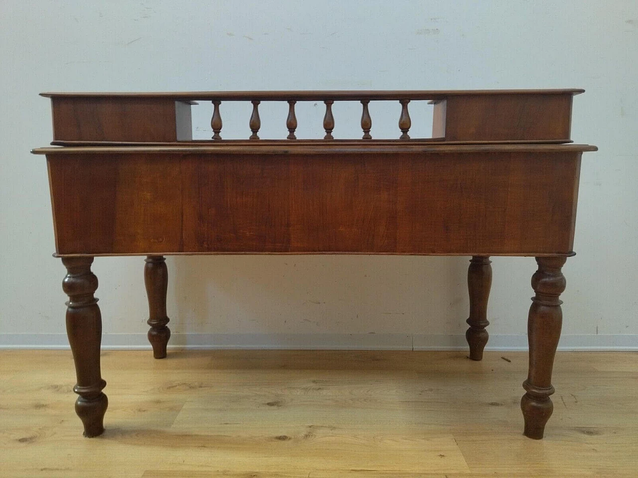 Umbertina walnut writing desk, late 19th century 21