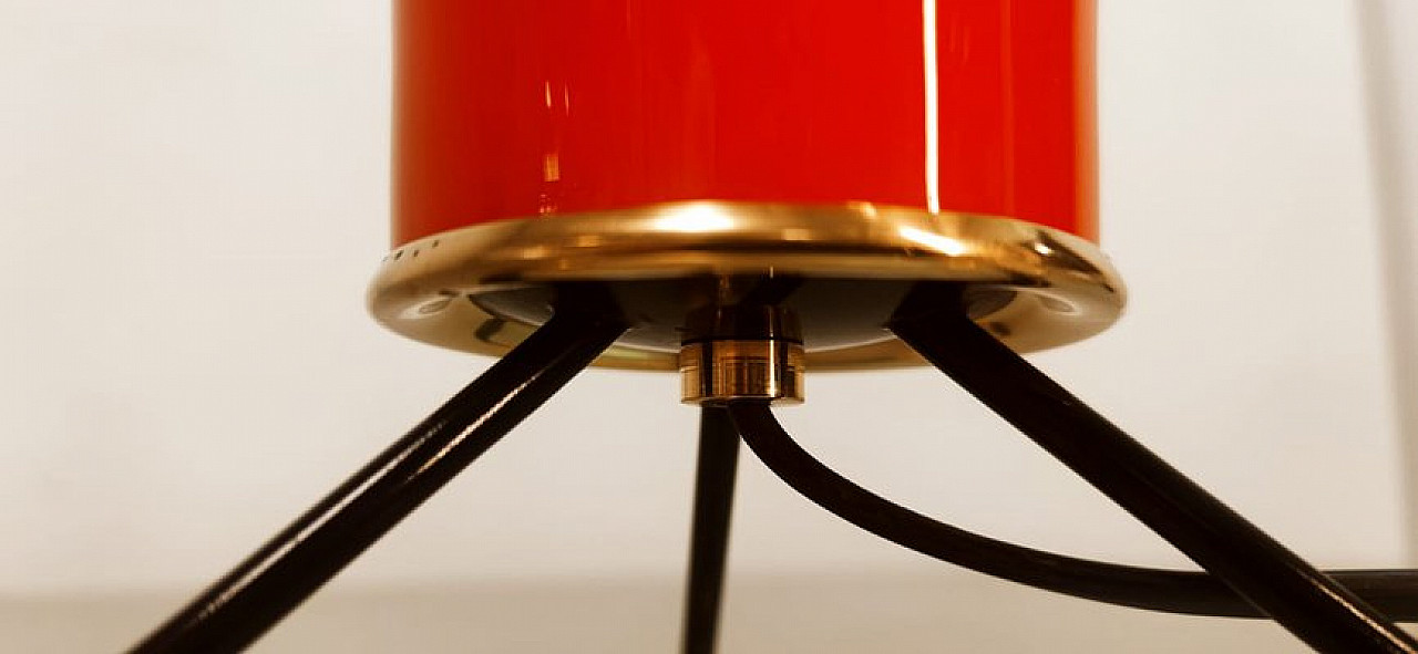 Lampada da tavolo rossa in vetro, metallo e ottone, anni '60 4