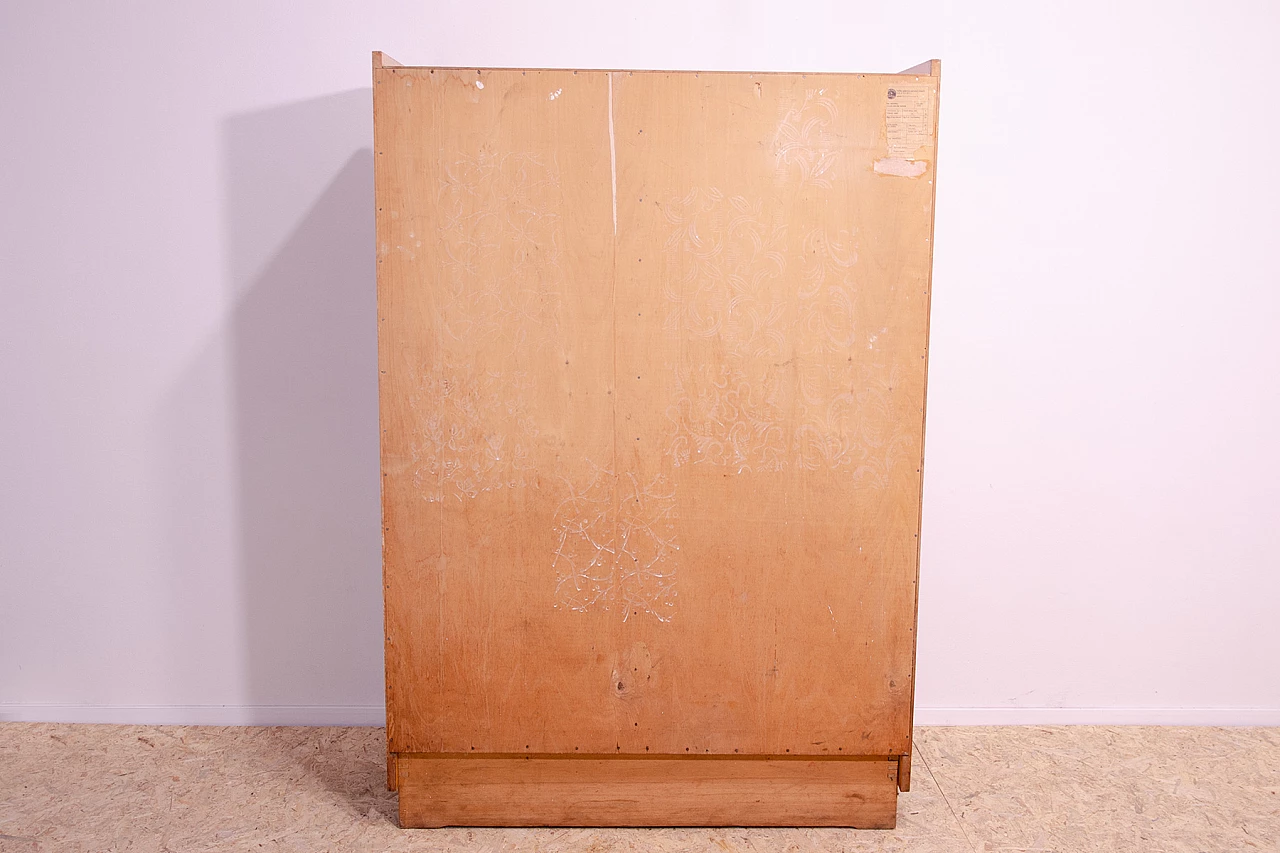 Armadio in faggio di F. Jirák per Tatra Nábytok, anni '60 19