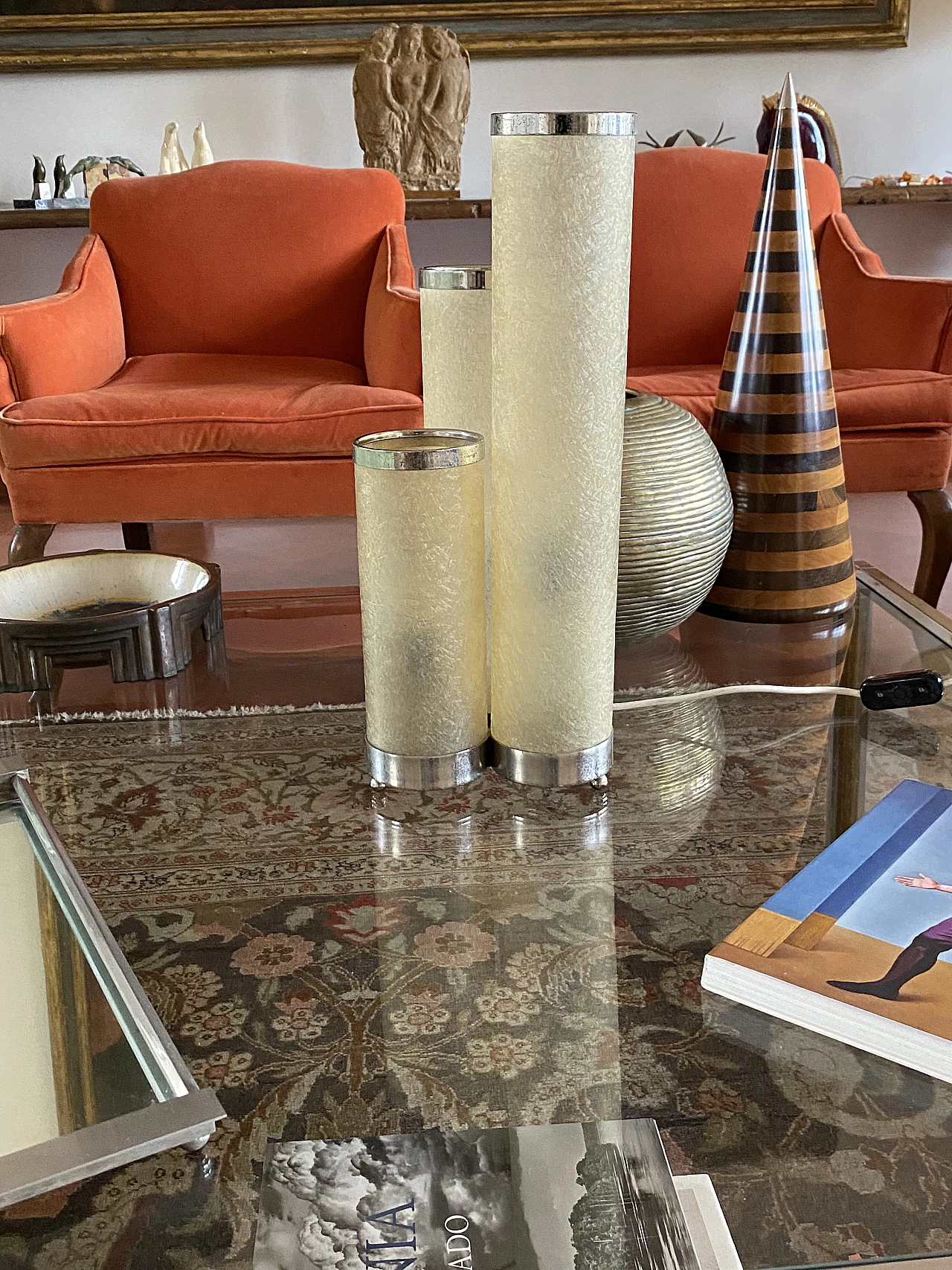 Lampada da tavolo in vetroresina e ottone, anni '70 3