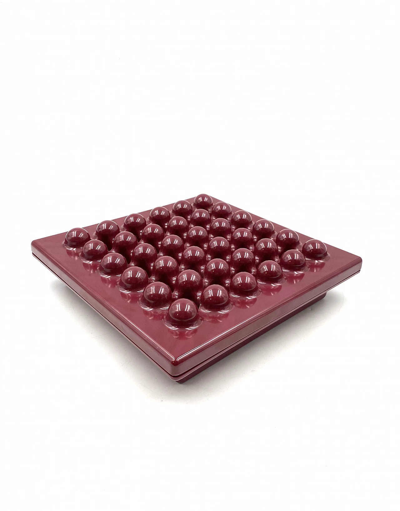 Wine red ashtray in melamine by Ettore Sottsass for Olivetti Synthesis, 1971 3