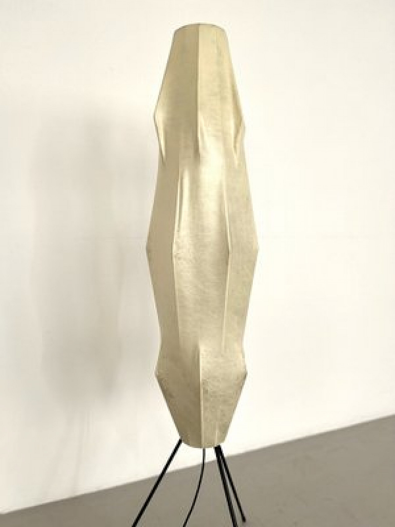 Cocoon floor lamp with metal base, 1960s 4