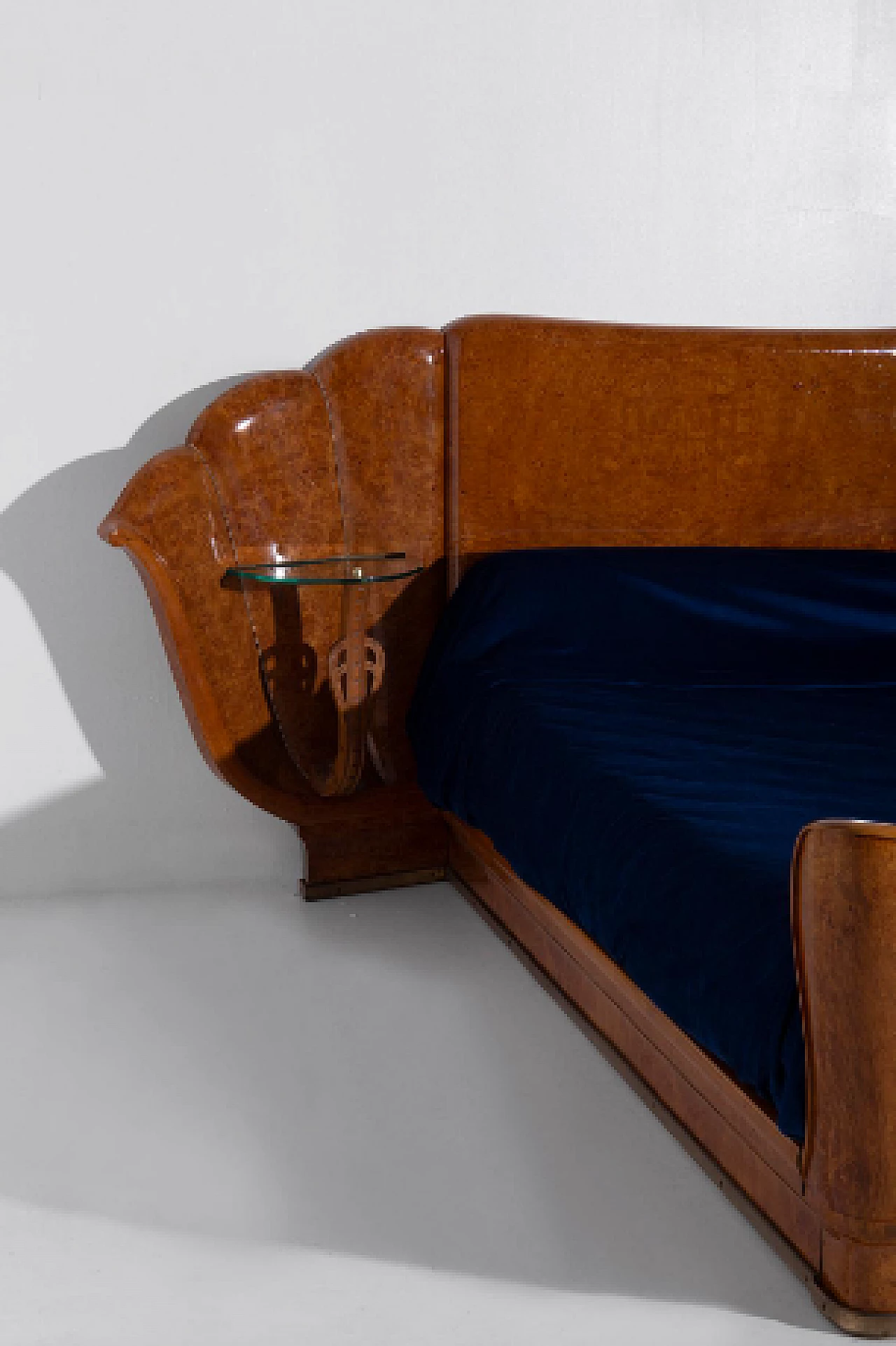 Letto Art Déco in radica di betulla e ottone con comodini in vetro di Valzania, anni '50 3