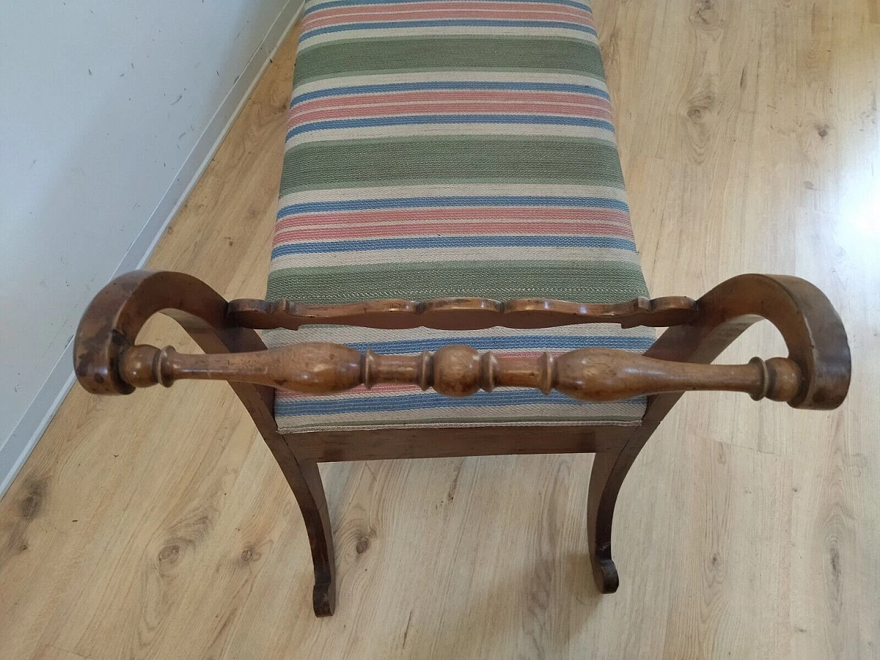 Empire solid walnut bench, early 19th century 15