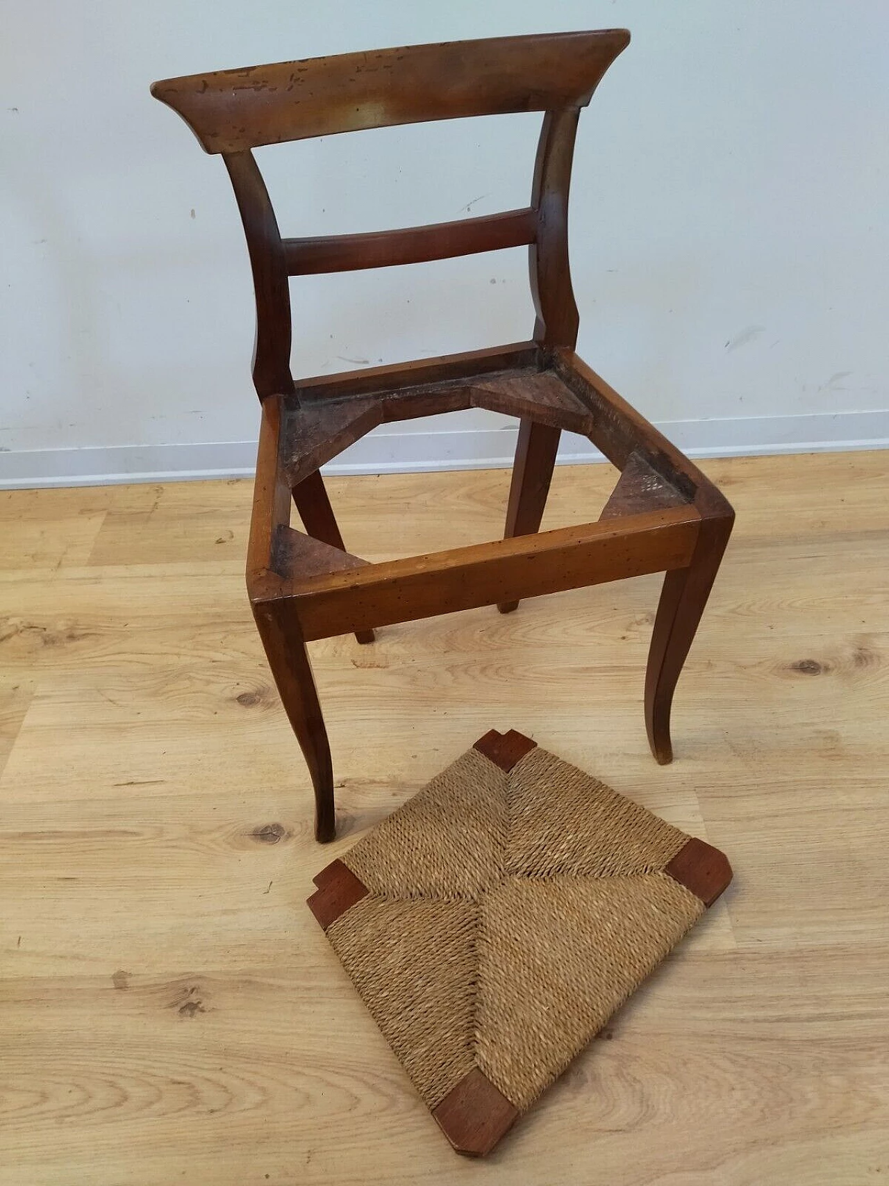 Empire child chair in solid walnut, early 19th century 3
