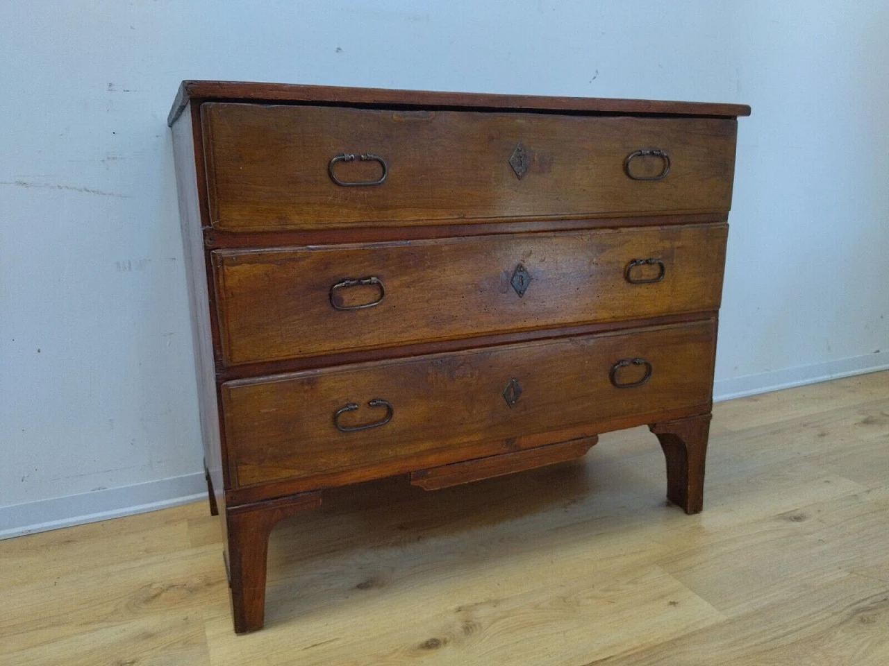 Walnut and fir chest of drawers, mid-19th century 1