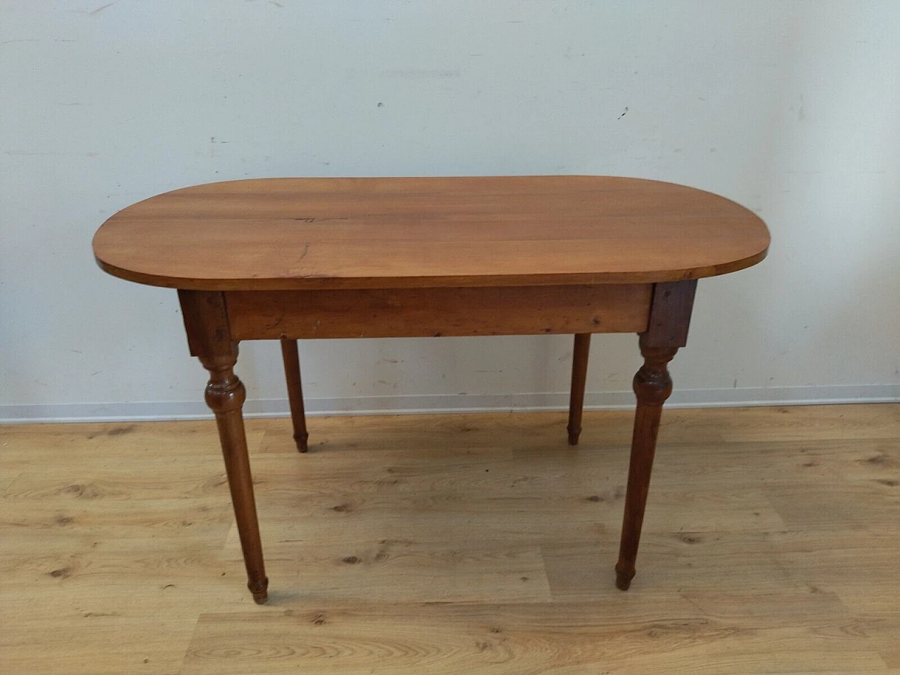 Walnut and beech table with oval top, late 19th century 2