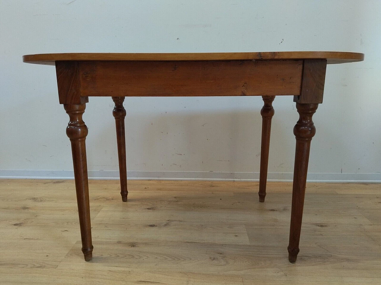 Walnut and beech table with oval top, late 19th century 12