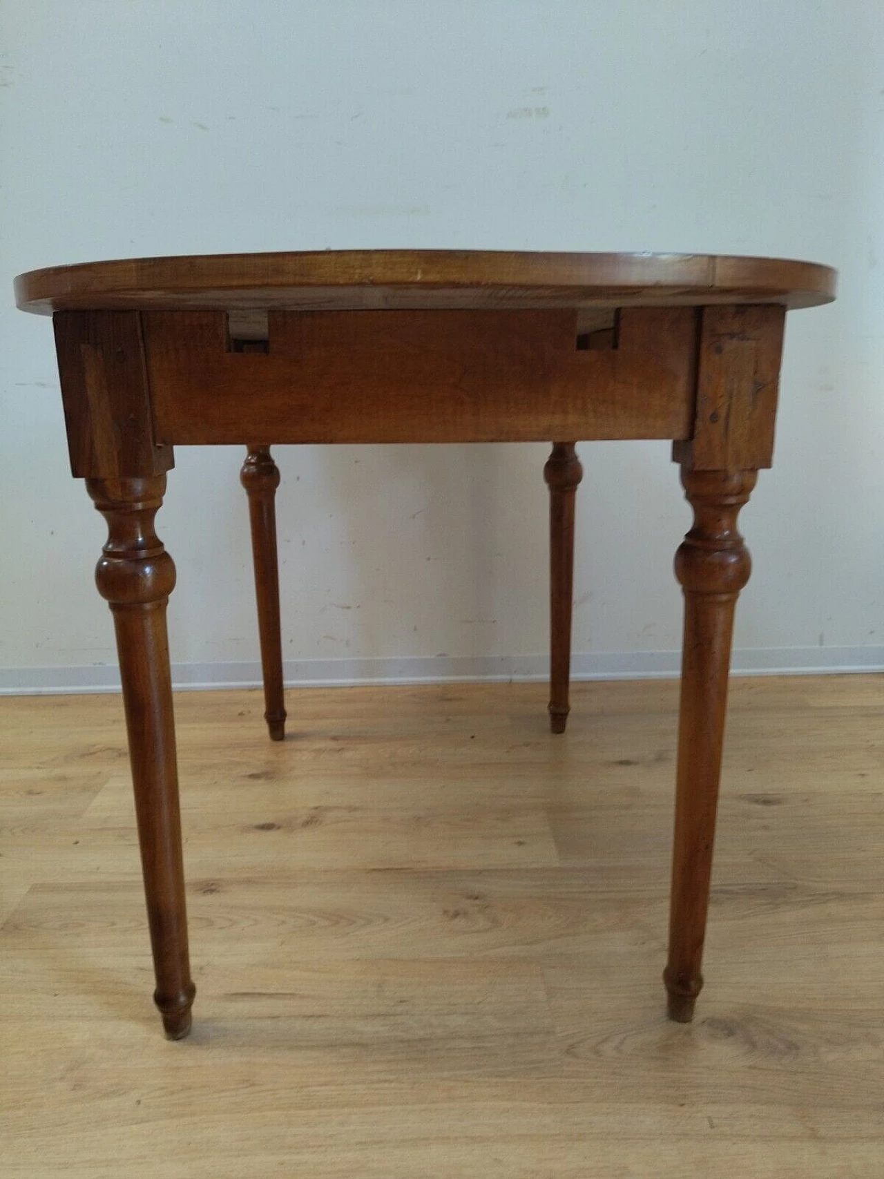 Walnut and beech table with oval top, late 19th century 13