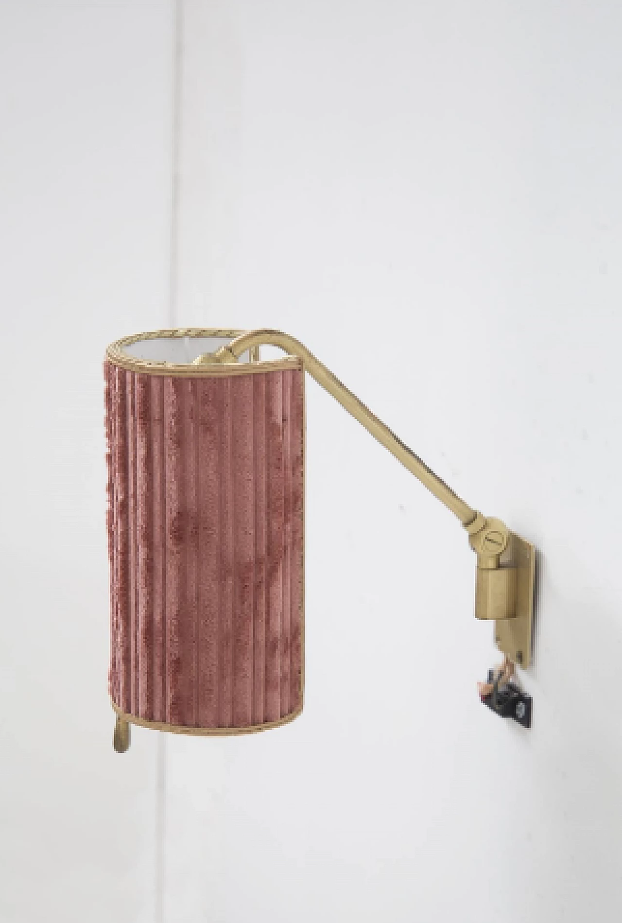 Pair of brass and pink velvet wall lights, 1950s 6