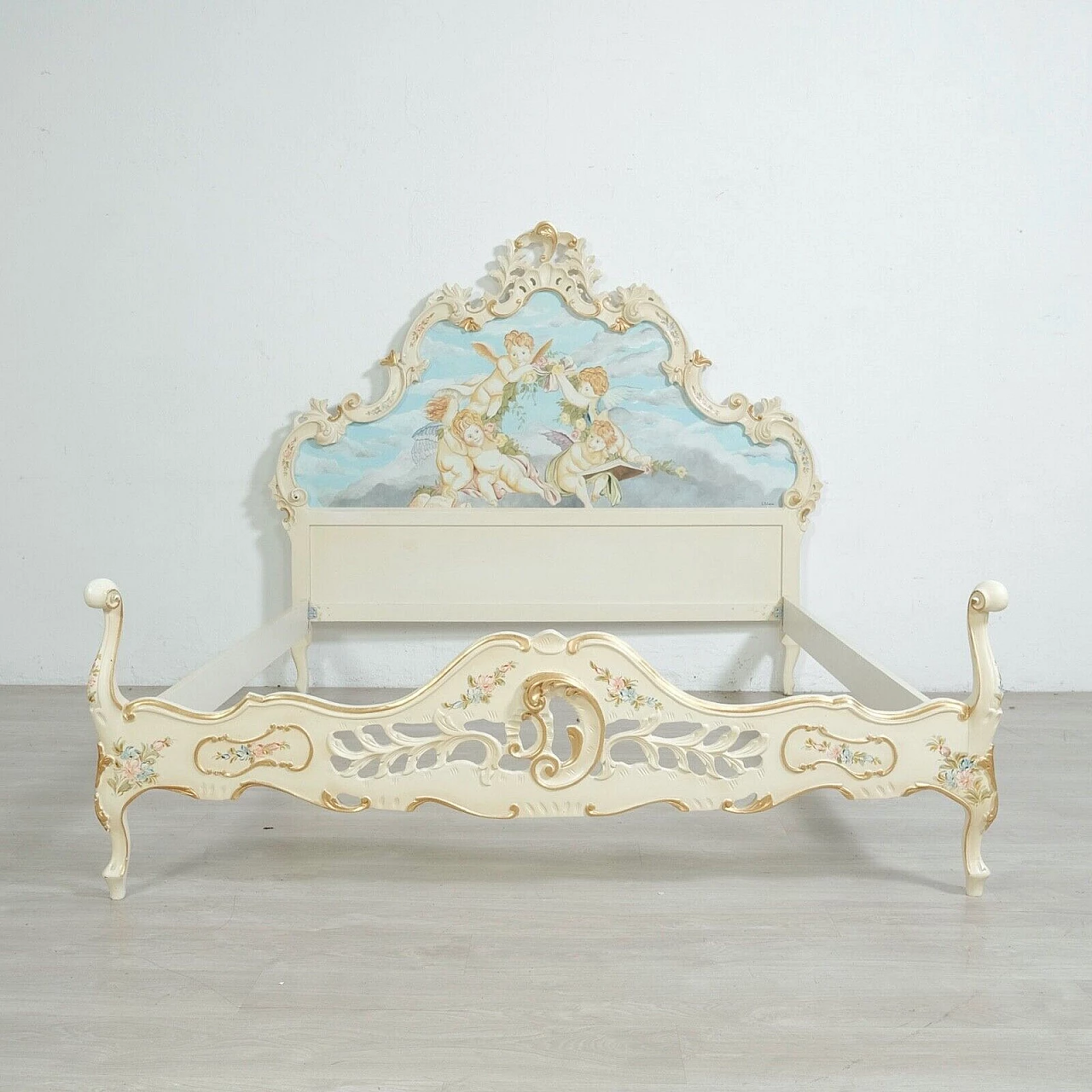 Venetian Baroque style bed, pair of bedside tables, dresser and mirror, 1960s 1