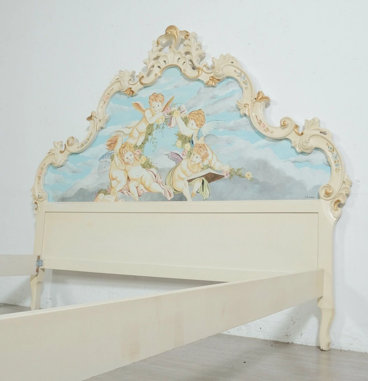 Venetian Baroque style bed, pair of bedside tables, dresser and mirror, 1960s 3
