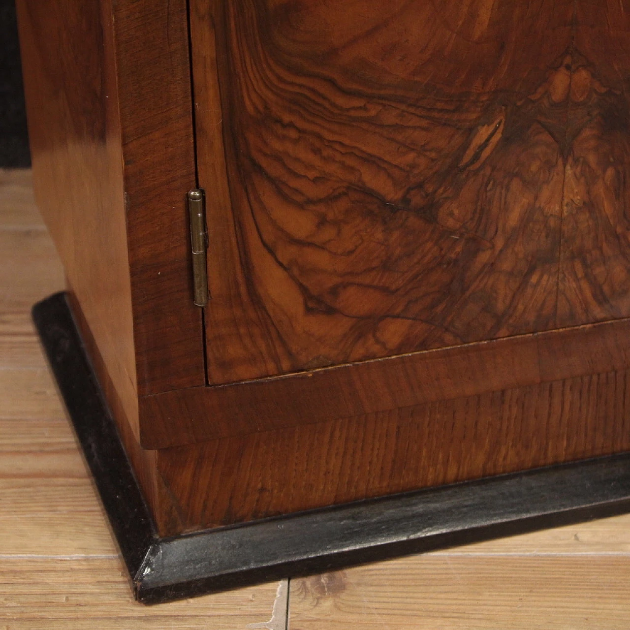 Sideboard in walnut and ebonized wood, 1930s 3