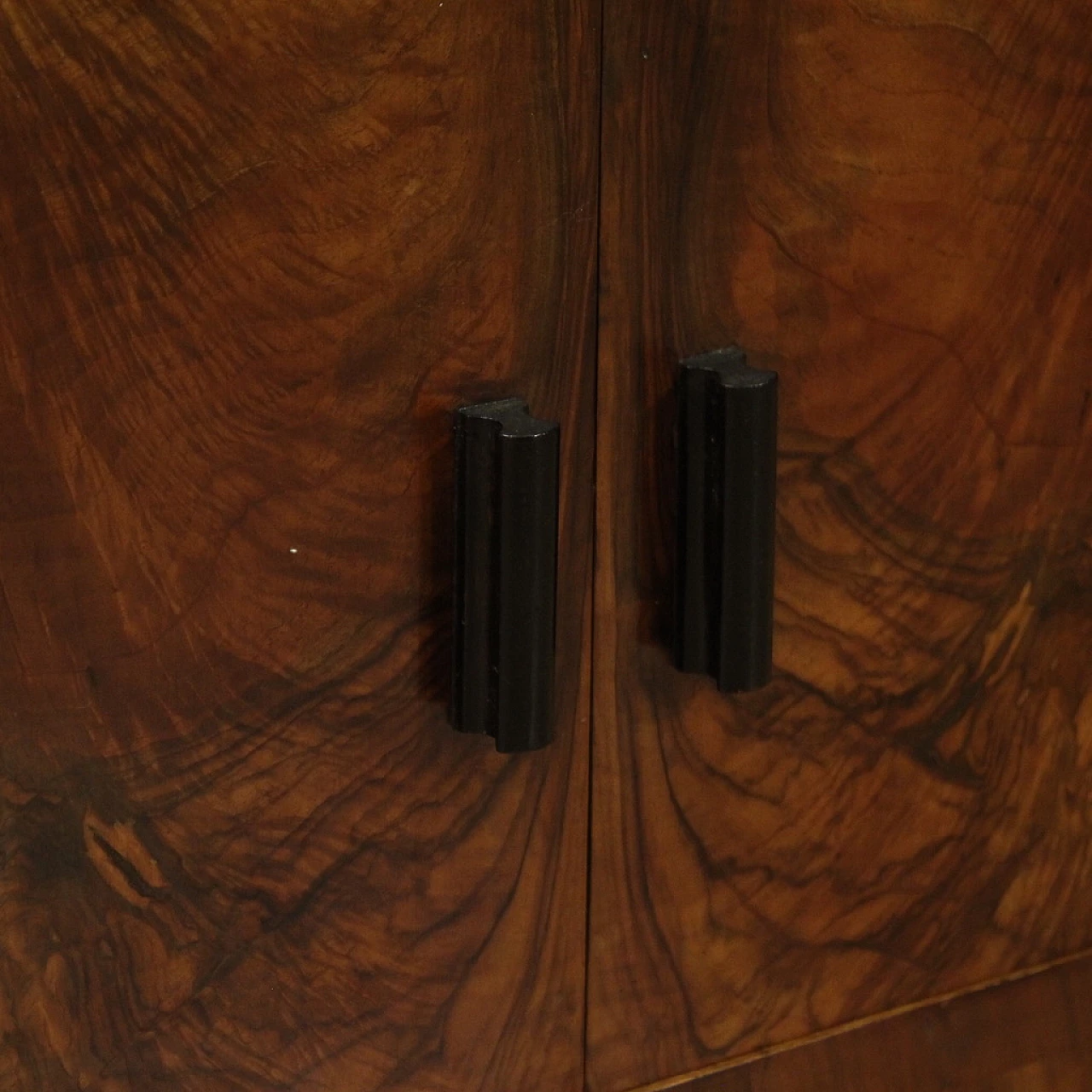 Sideboard in walnut and ebonized wood, 1930s 10