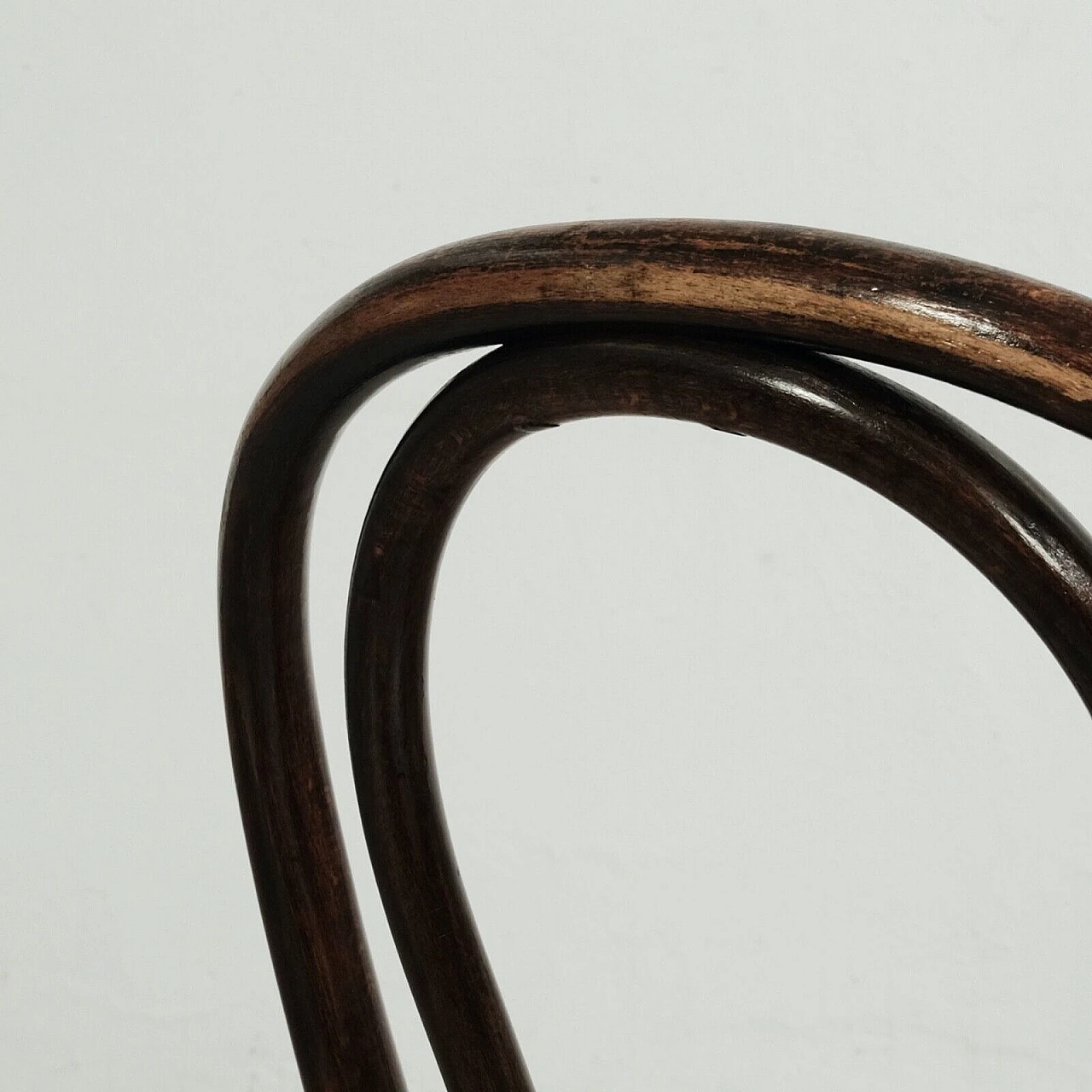 Coppia di sedie 18 in faggio curvato e paglia di Vienna di Thonet, fine '800 9