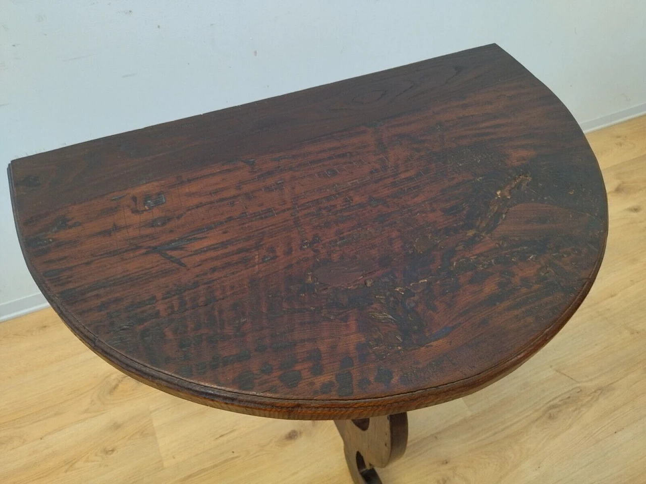 Solid chestnut half-moon fratina console, early 20th century 4