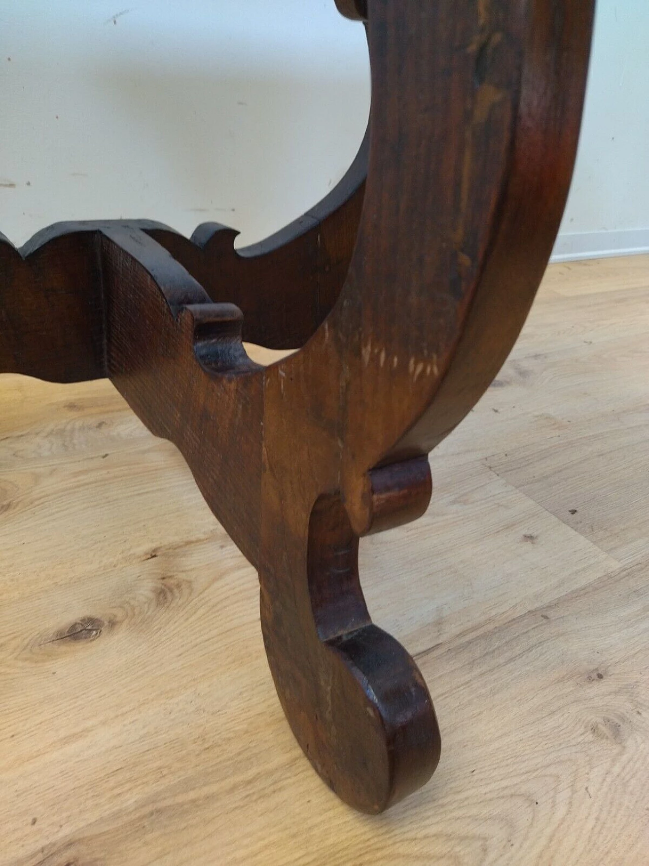 Solid chestnut half-moon fratina console, early 20th century 7