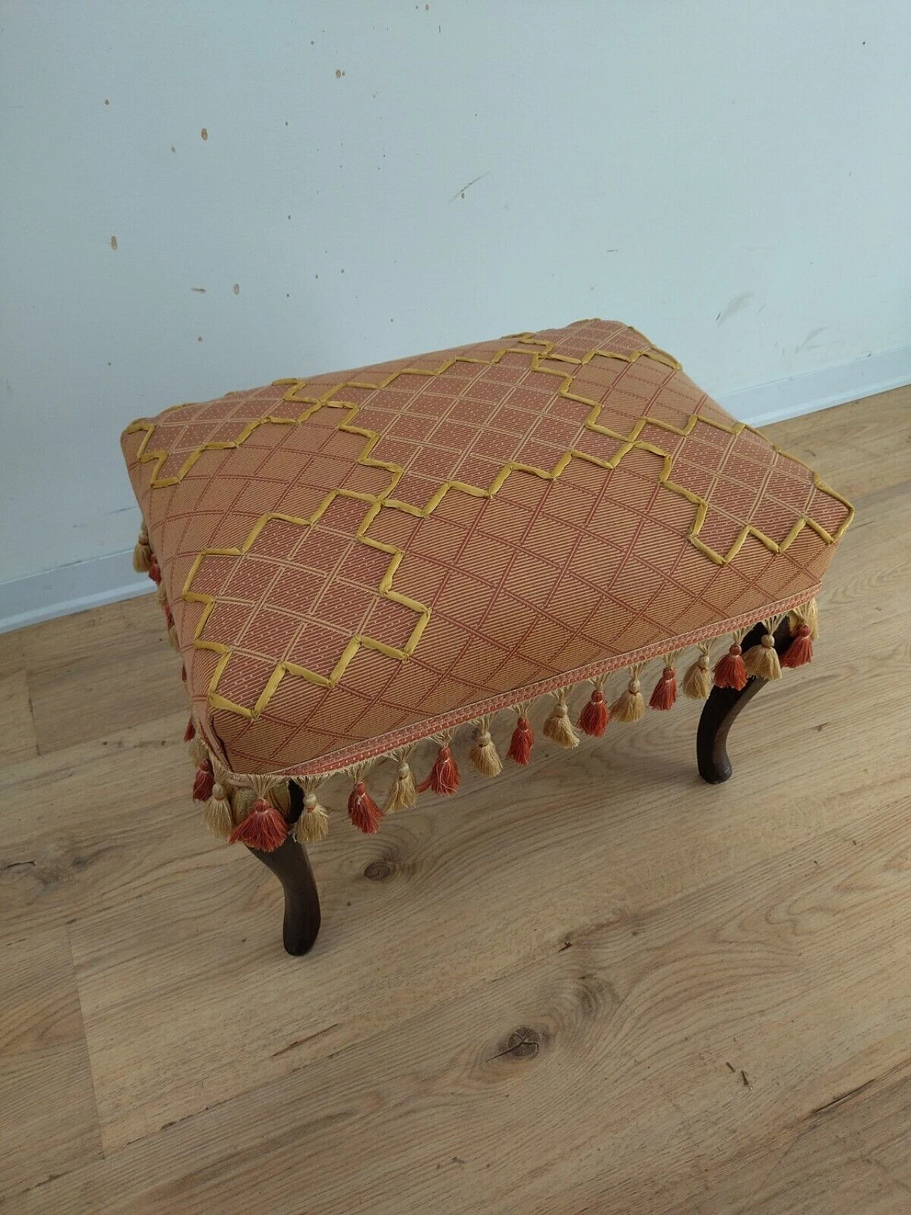 Sgabello stile Barocchetto in legno e tessuto rosa, inizio '900 2