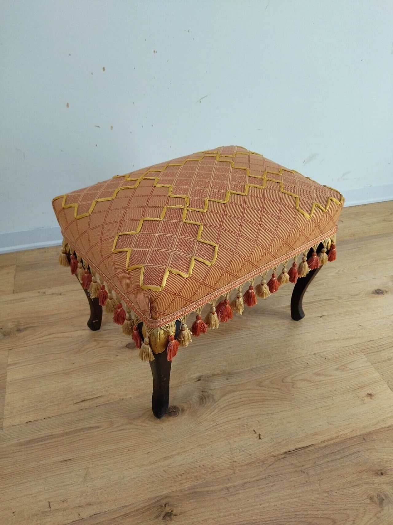 Sgabello stile Barocchetto in legno e tessuto rosa, inizio '900 7
