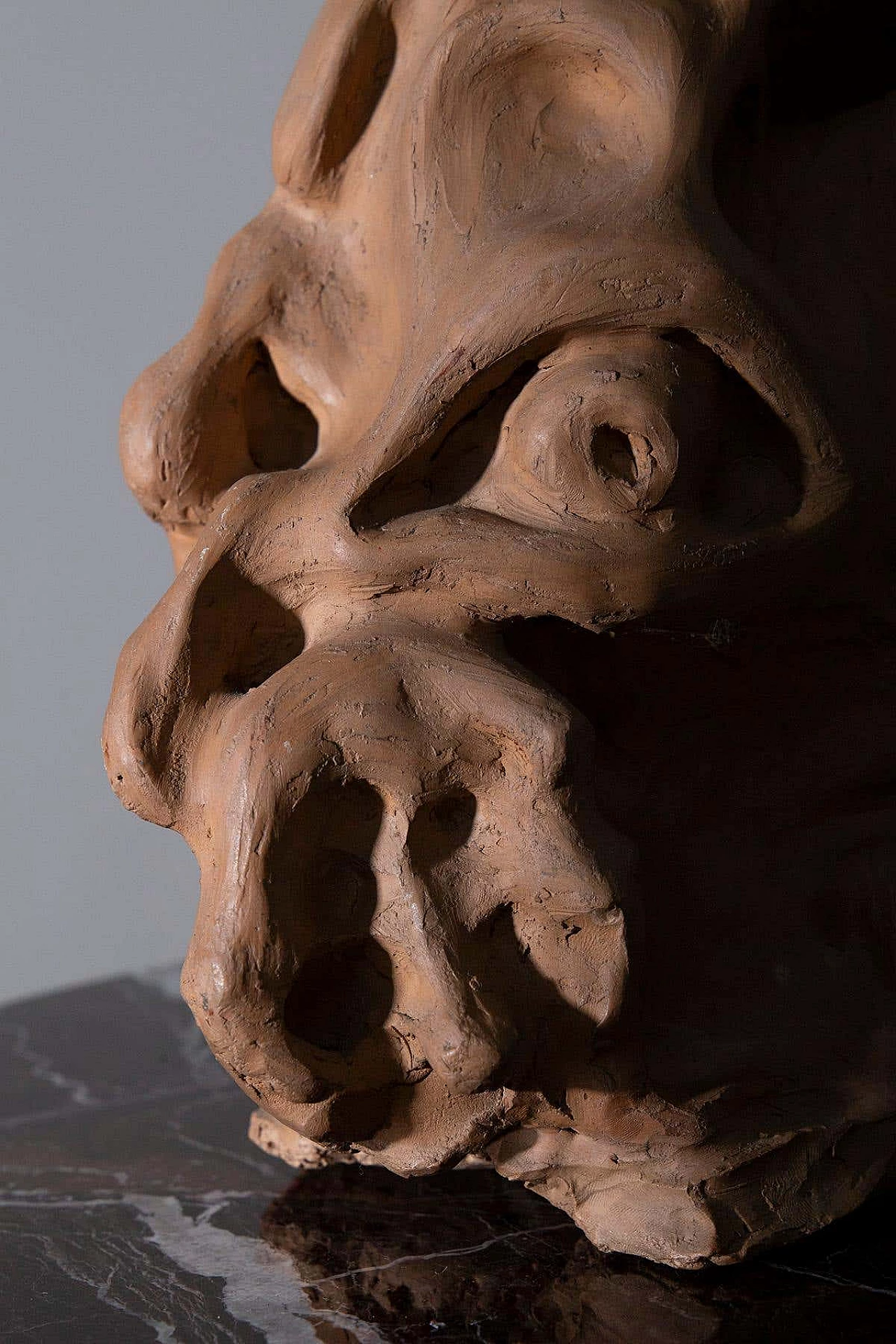 Scultura antropoforma in terracotta di Compiani, anni '70 1