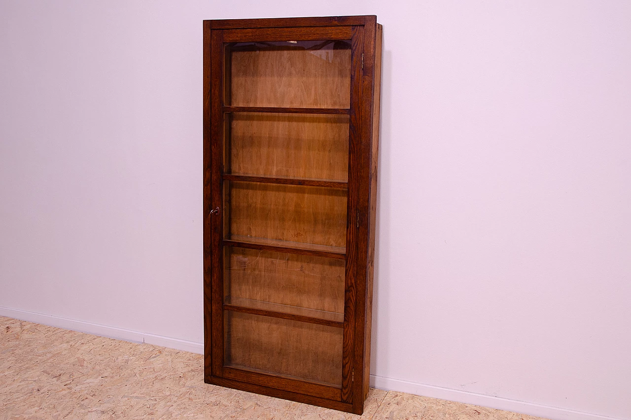 Czechoslovakian Functionalist oak display cabinet, 1930s 6