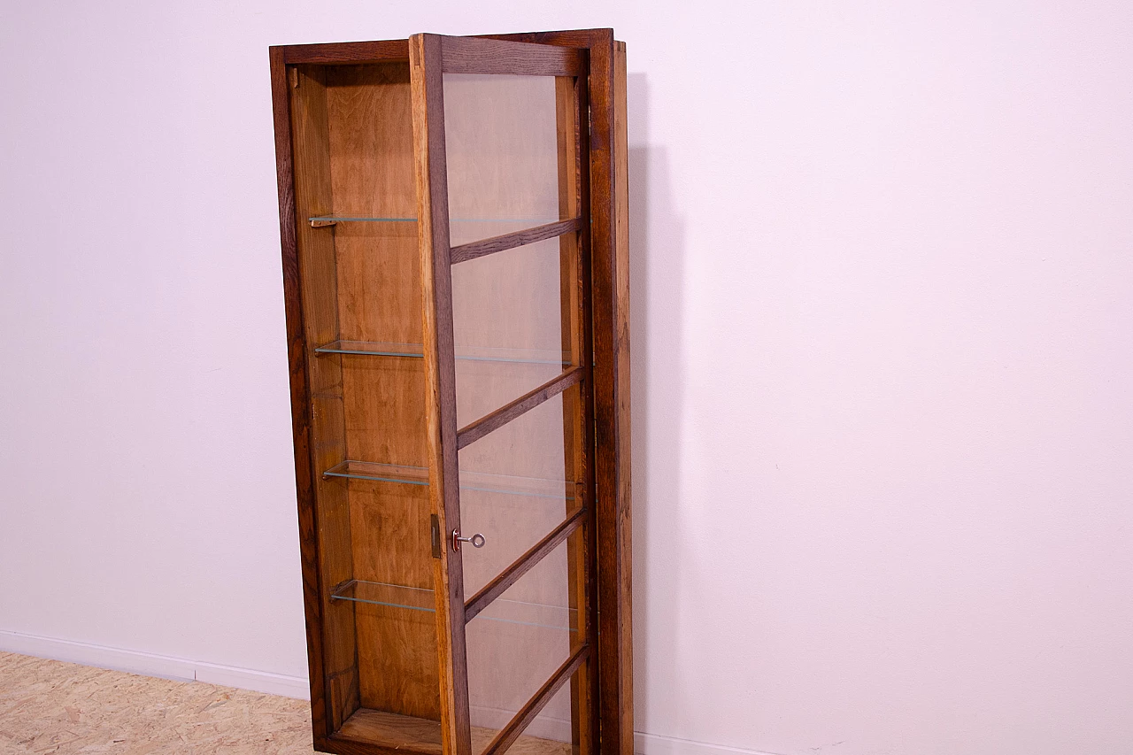 Czechoslovakian Functionalist oak display cabinet, 1930s 13