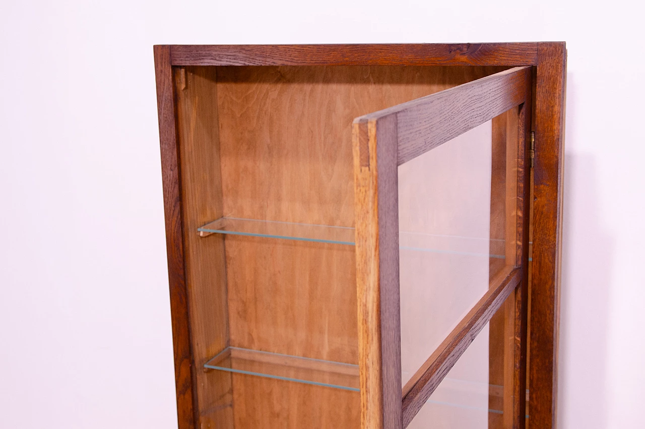 Czechoslovakian Functionalist oak display cabinet, 1930s 14